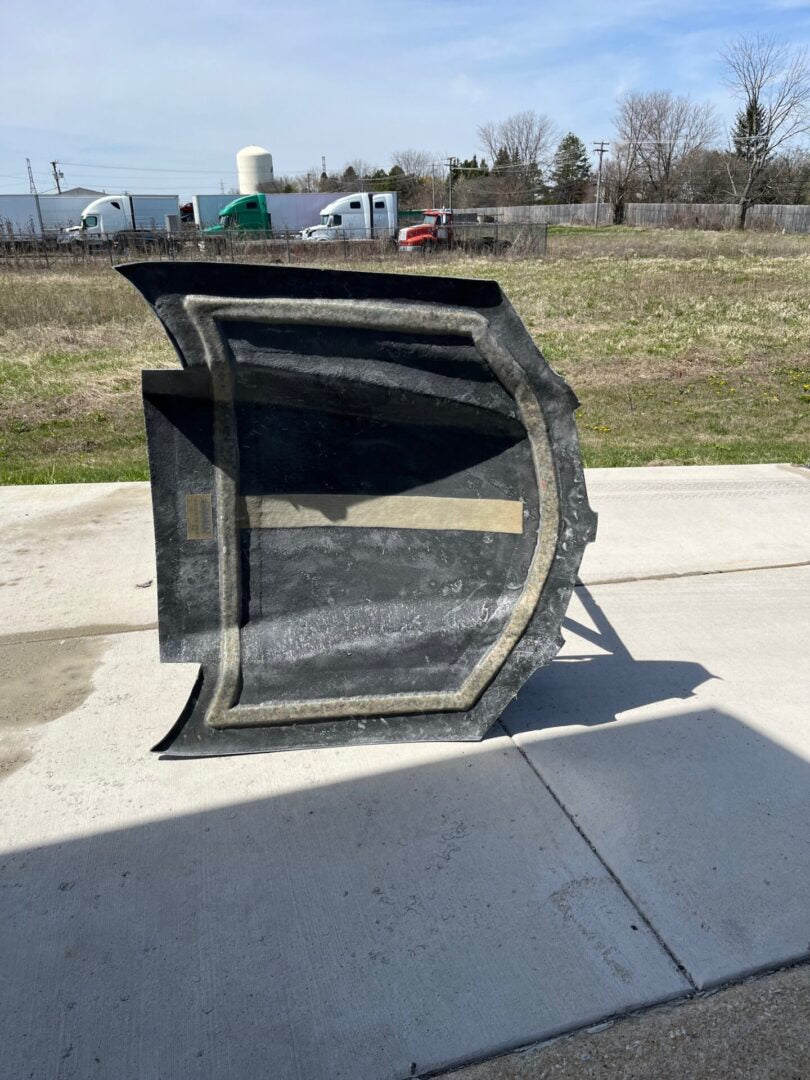 2008-2009 G8 5" Sunoco / Bubble Style Pin-On Fiberglass Hood - Glasstek H3076 - view 4