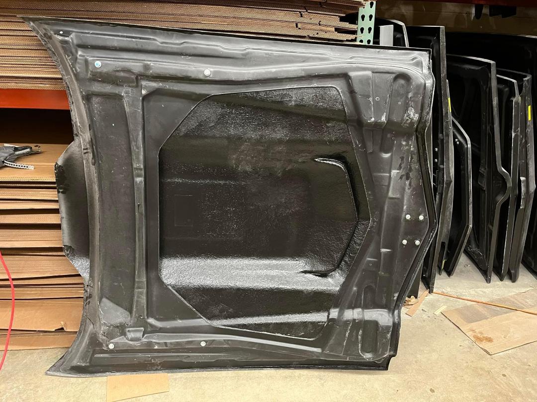 1970-1981 Camaro L88 Bolt-On Fiberglass Hood (3 1/2" Tall At Tallest Point) - Glasstek H1355 - view 4