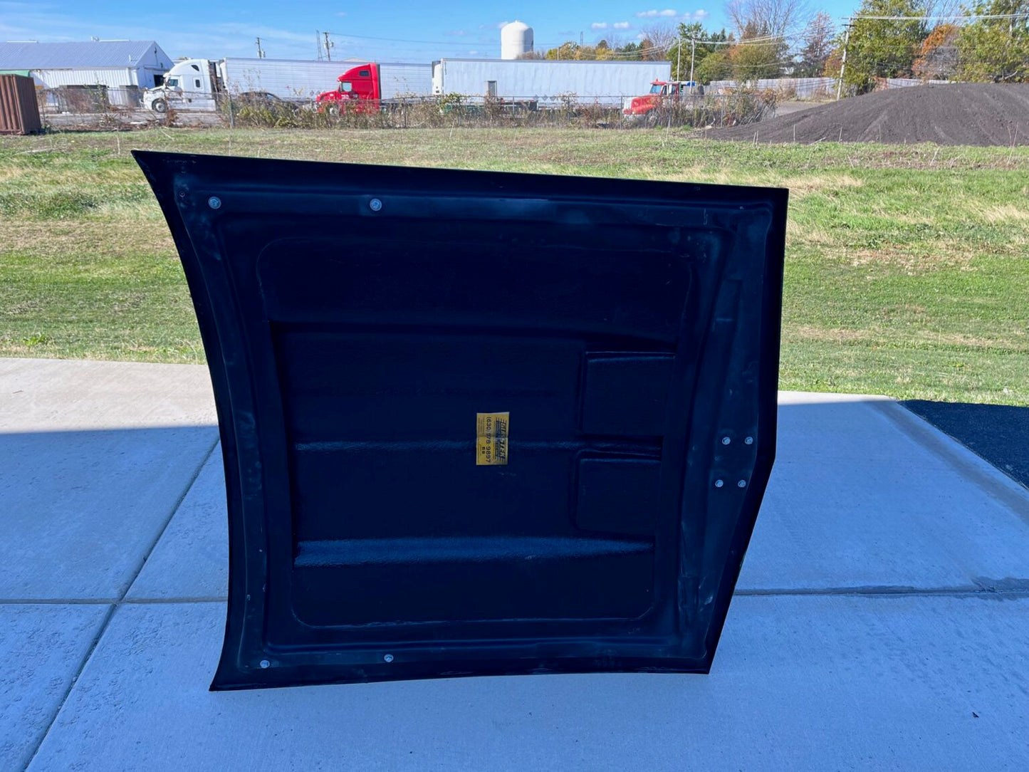 1967-1969 Camaro Dana (Style) Bolt-On Fiberglass Hood (2" Tall) - Glasstek H1289 - view 4
