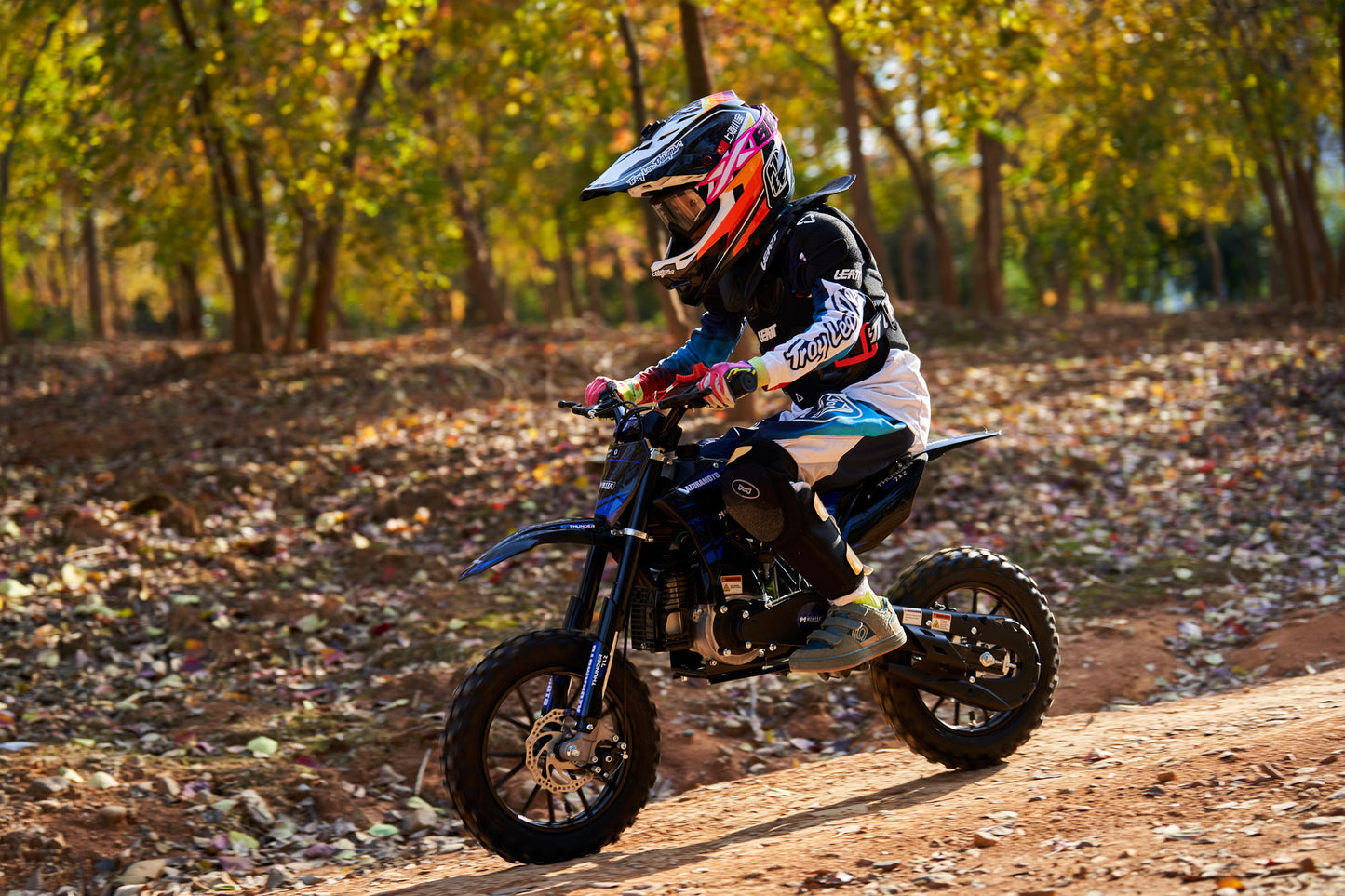 MotoTec Thunder 50cc 2-Stroke Kids Gas Dirt Bike Green - view 10