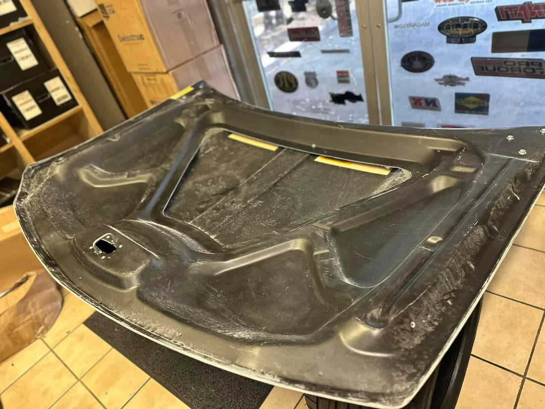 2006-2007 Chevrolet Truck Stock Flat Bolt-On Fiberglass Hood - Glasstek H1370 - view 2