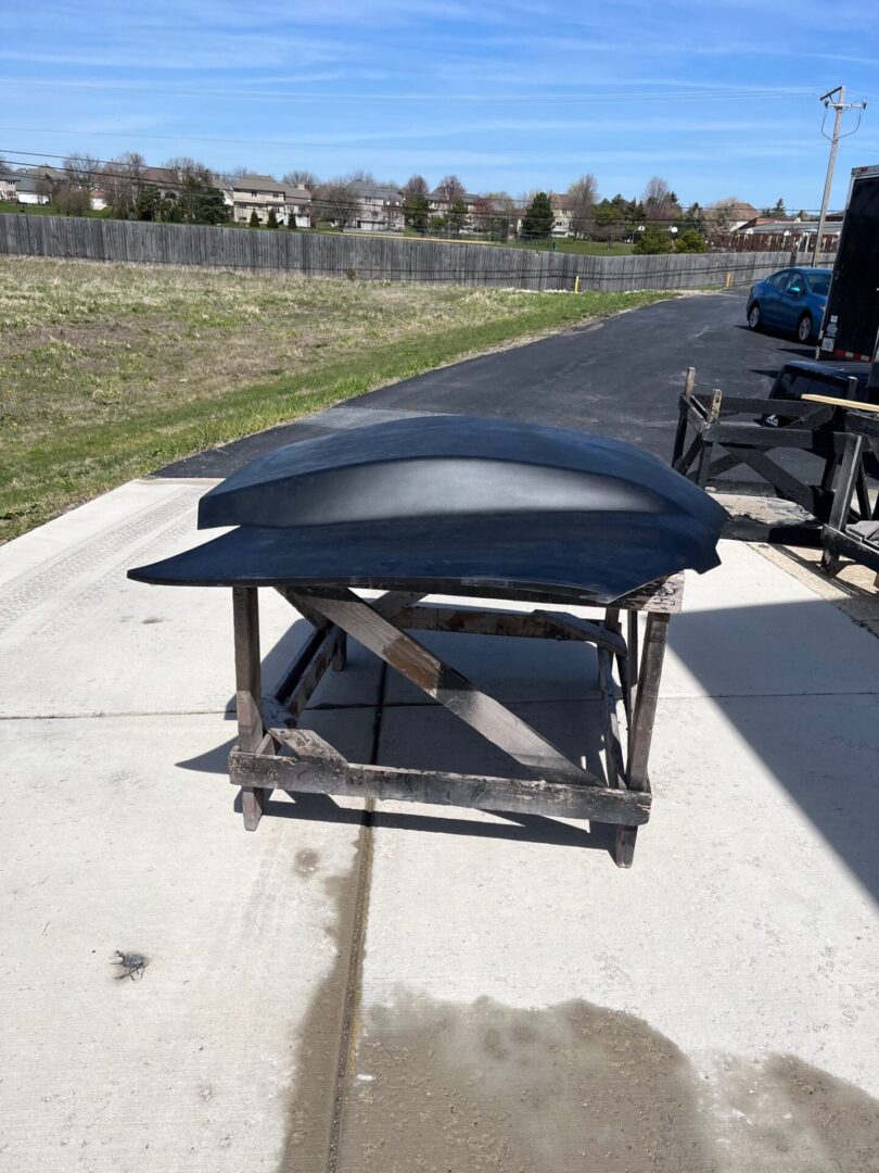 2008-2009 G8 5" Sunoco / Bubble Style Pin-On Fiberglass Hood - Glasstek H3076 - view 2
