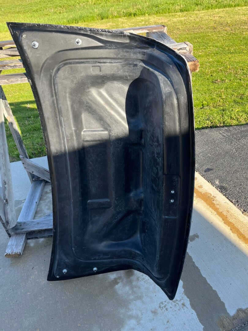 2008-2009 G8 Bolt-On Fiberglass Trunk Lid - Glasstek T3033 - view 4