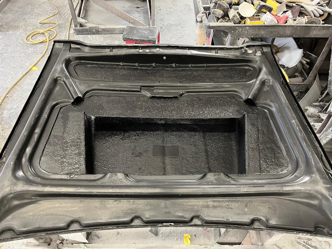 1967-1969 Dart Hemi Super Stock Bolt-On Fiberglass Hood (Hood With Hemi Scoop Installed) - Glasstek H7060 - view 3