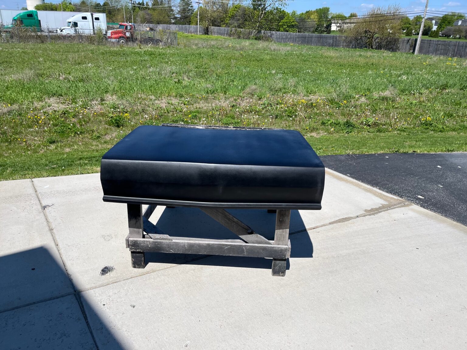 1968 Roadrunner Bolt-On Fiberglass Trunk Lid - Glasstek T7031 product image