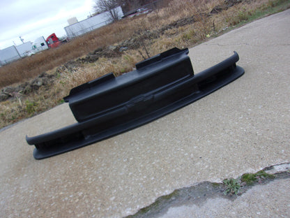 1994-2004 Fiberglass S-10 One Piece Closed Grill (W/Turn Signal Pockets For Factory Lights) - Glasstek GP056 - view 2