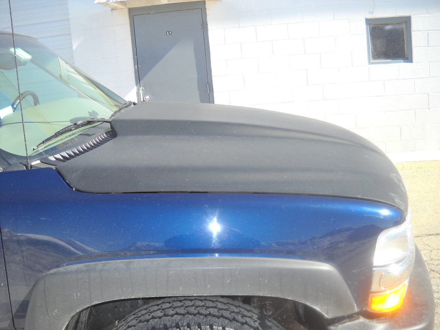 1999-2002 Chevrolet Truck 2" Cowl Induction Bolt-On Fiberglass Hood - Glasstek H1211 - view 2