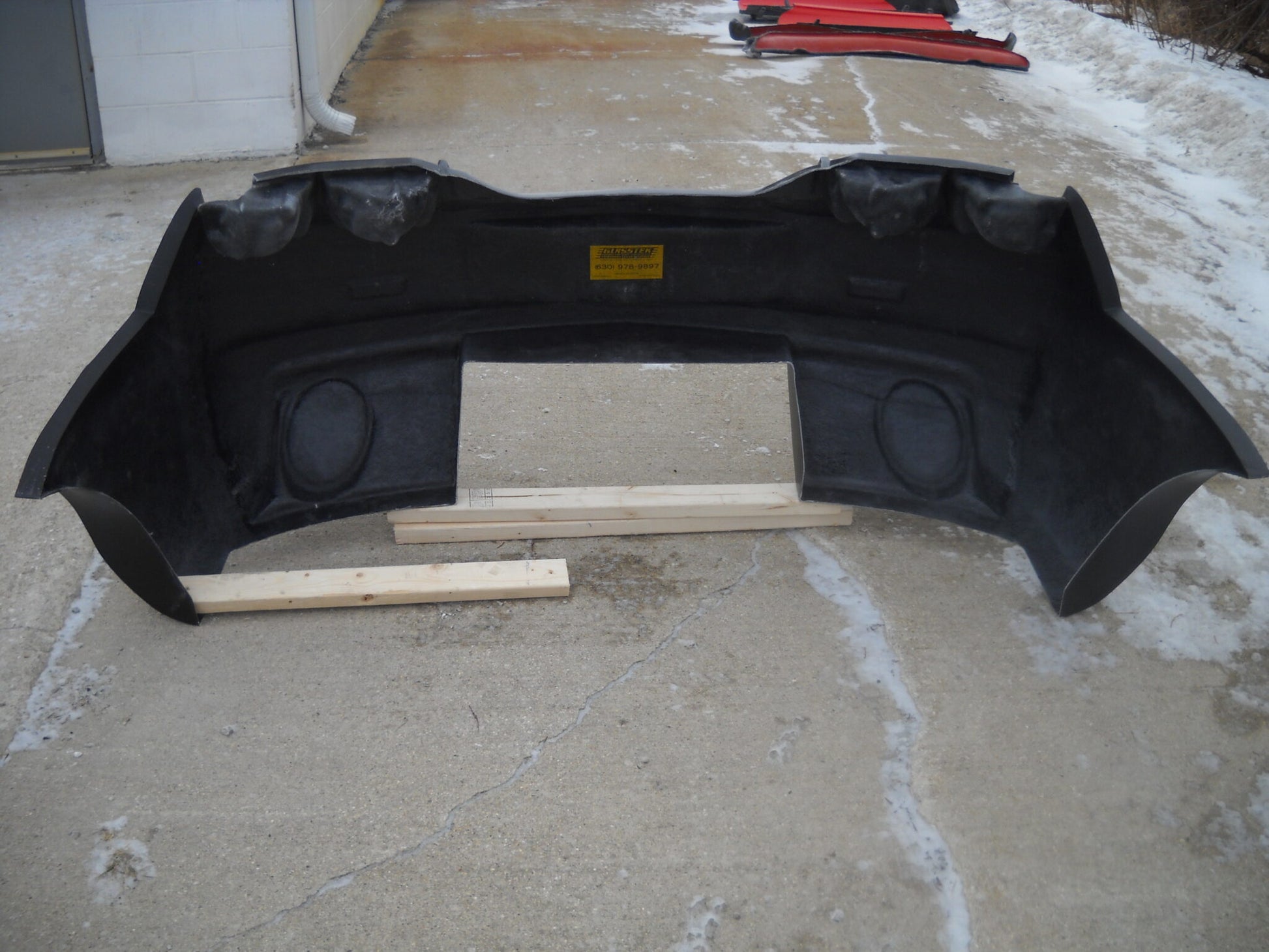 2010-2014 Camaro Rear Fiberglass Bumper Clip (With Wheelie Bar Cutout) - Glasstek B1074 - view 4