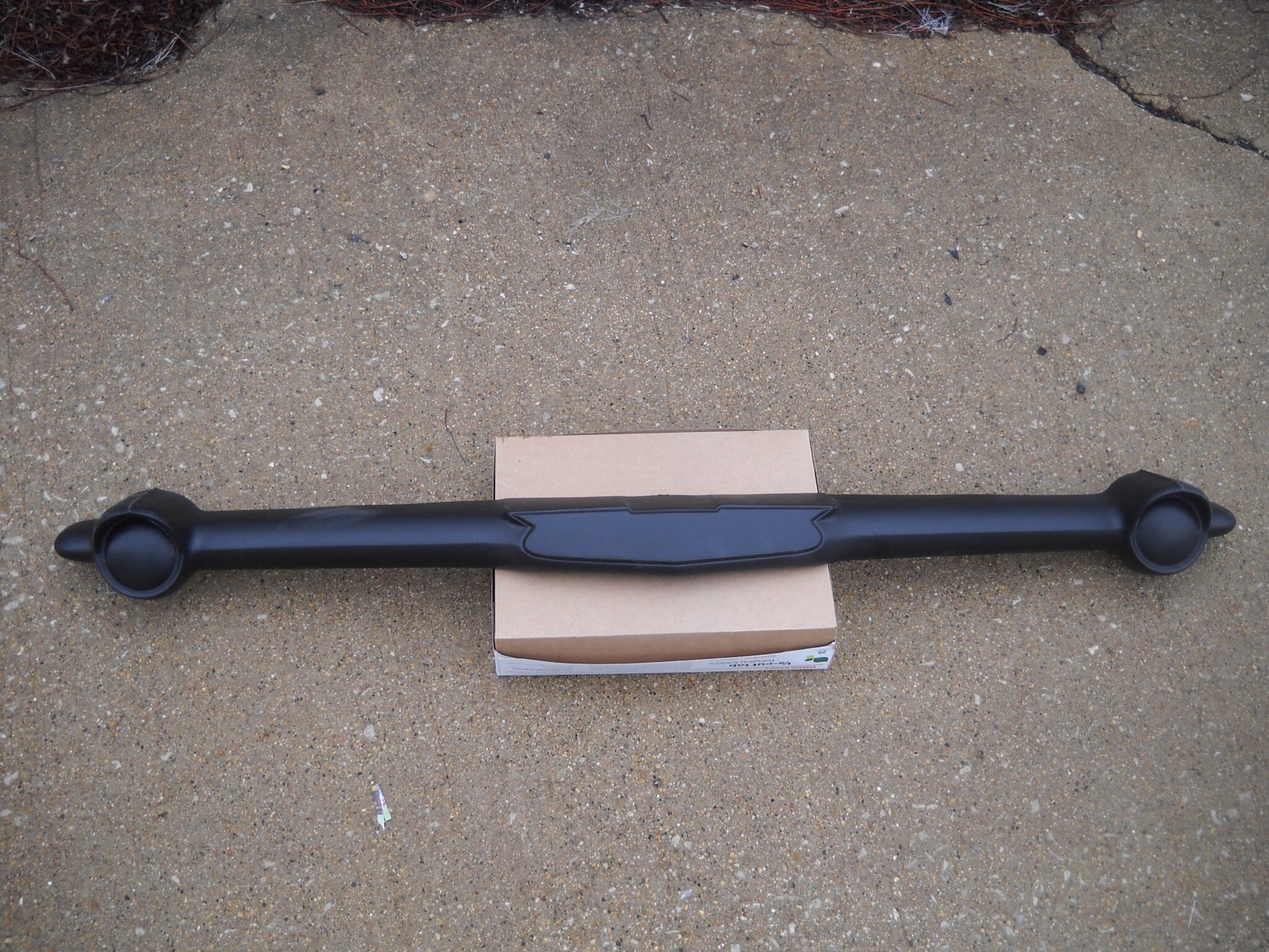 1957 Chevy Front Fiberglass Bumper Bar (Grill Center Bar Piece) - Glasstek B1079 - view 2