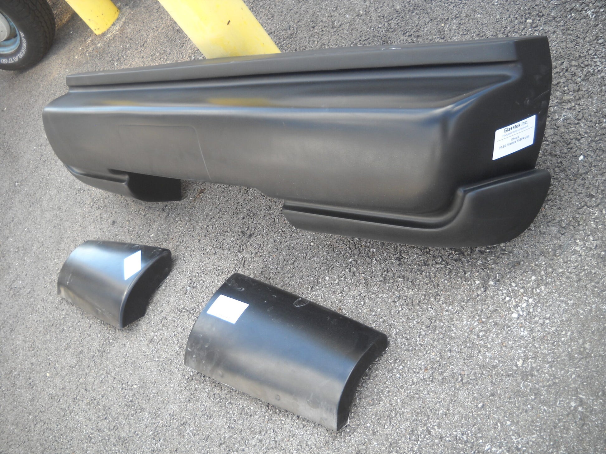 1991-1992 Firebird T/A Rear Fiberglass Bumper Clip With Wheelie Bar Cut Out (3 Pices) - Glasstek B3029 - view 3