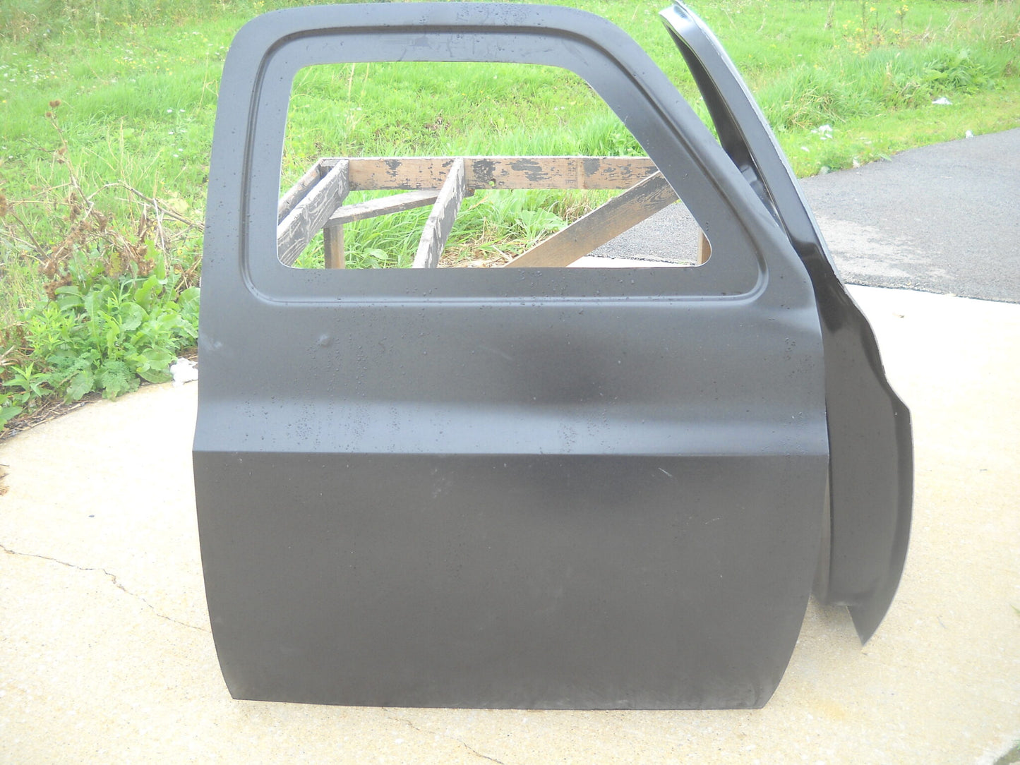 1981-1991 Chevrolet / GMC Truck Fiberglass Doors (Posts) (Pair) - Glasstek D1027 - view 2