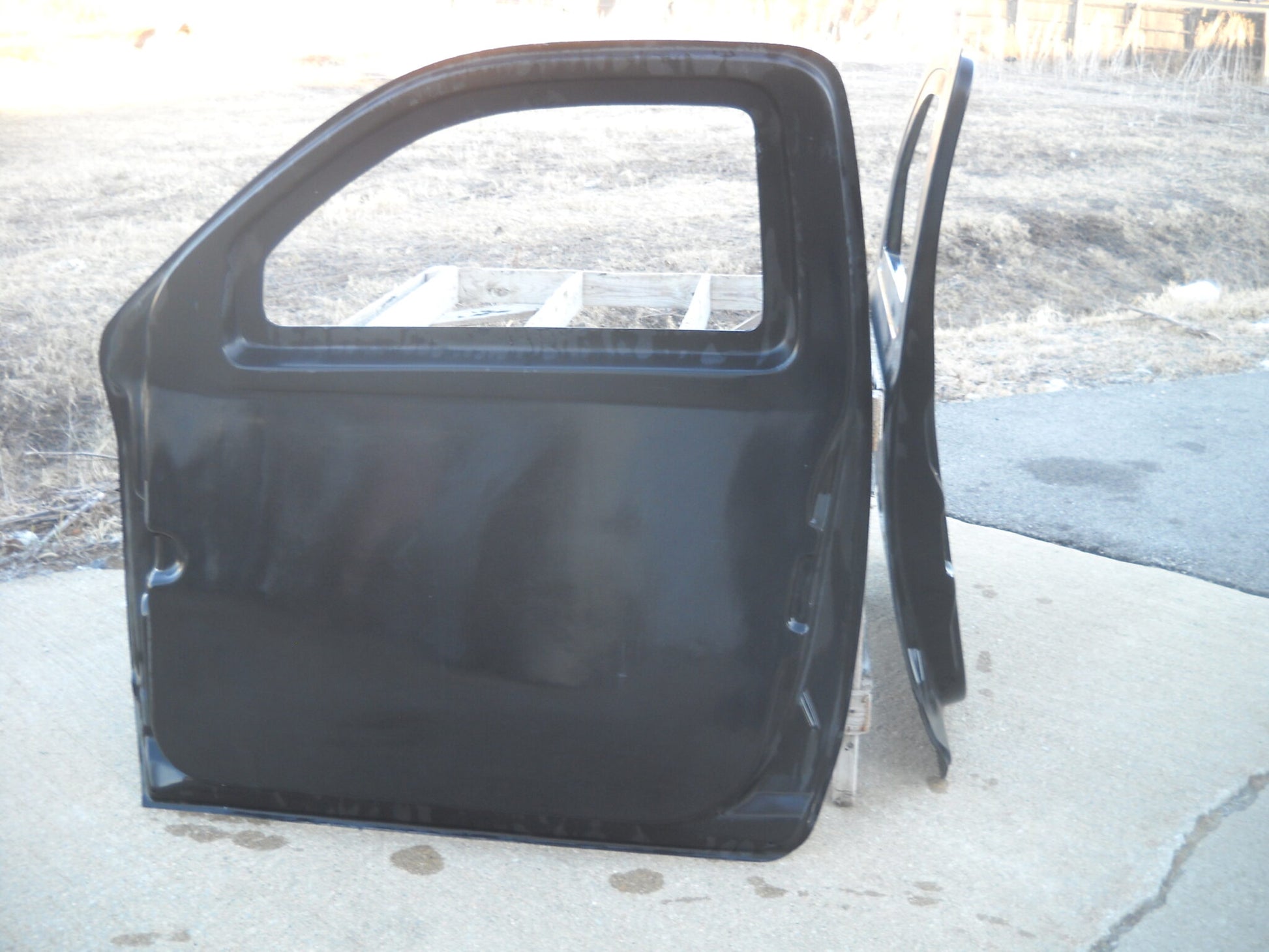 2009-2018 Dodge Ram Fiberglass Doors (Pair) - Glasstek D7016 - view 3