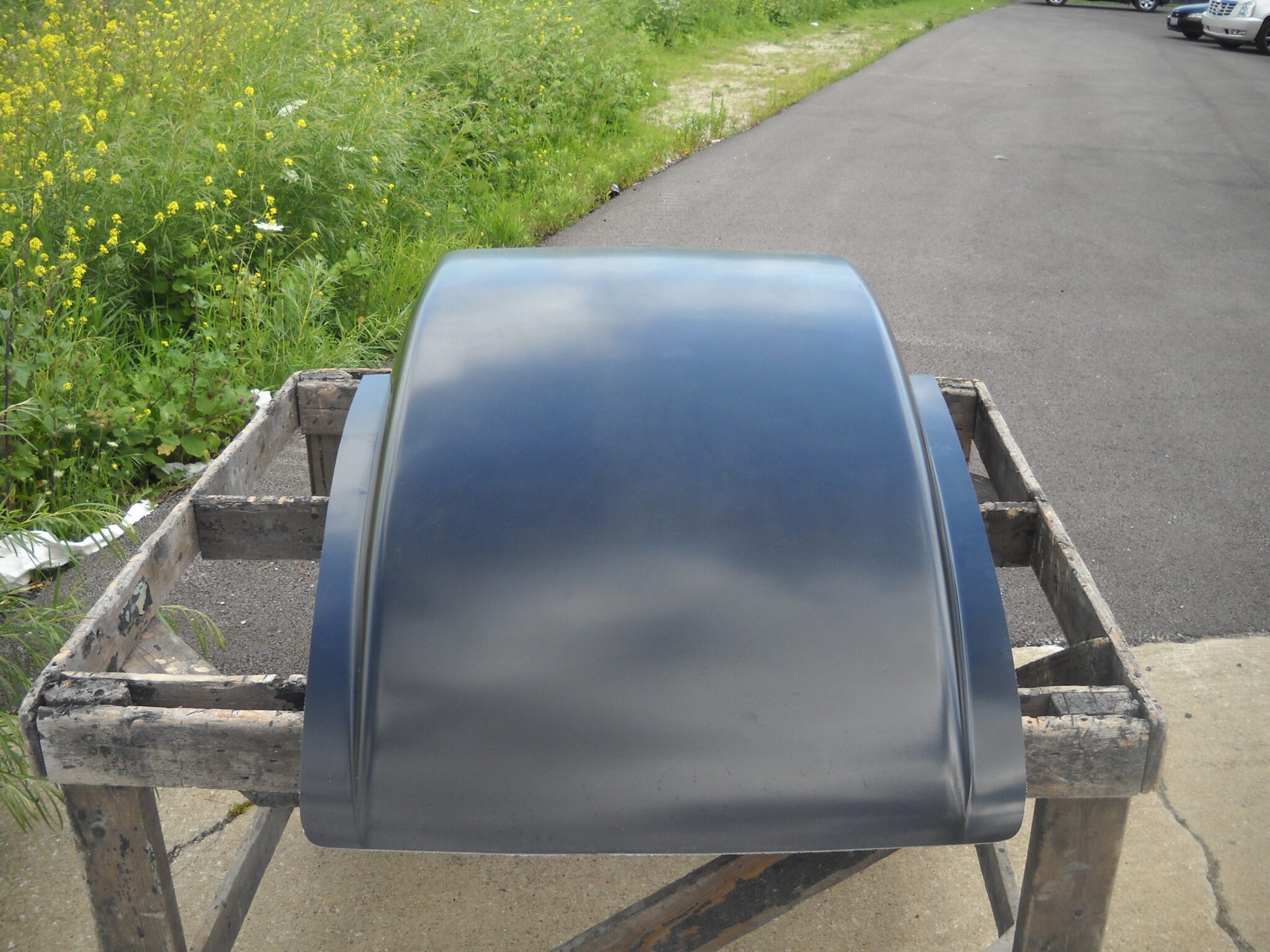 5" Rounded Mustang Cowl Fiberglass Scoop 64" L X 33 1/4"W At Back 22 1/2" W At Front X 5" T - Glasstek GCS153 product image