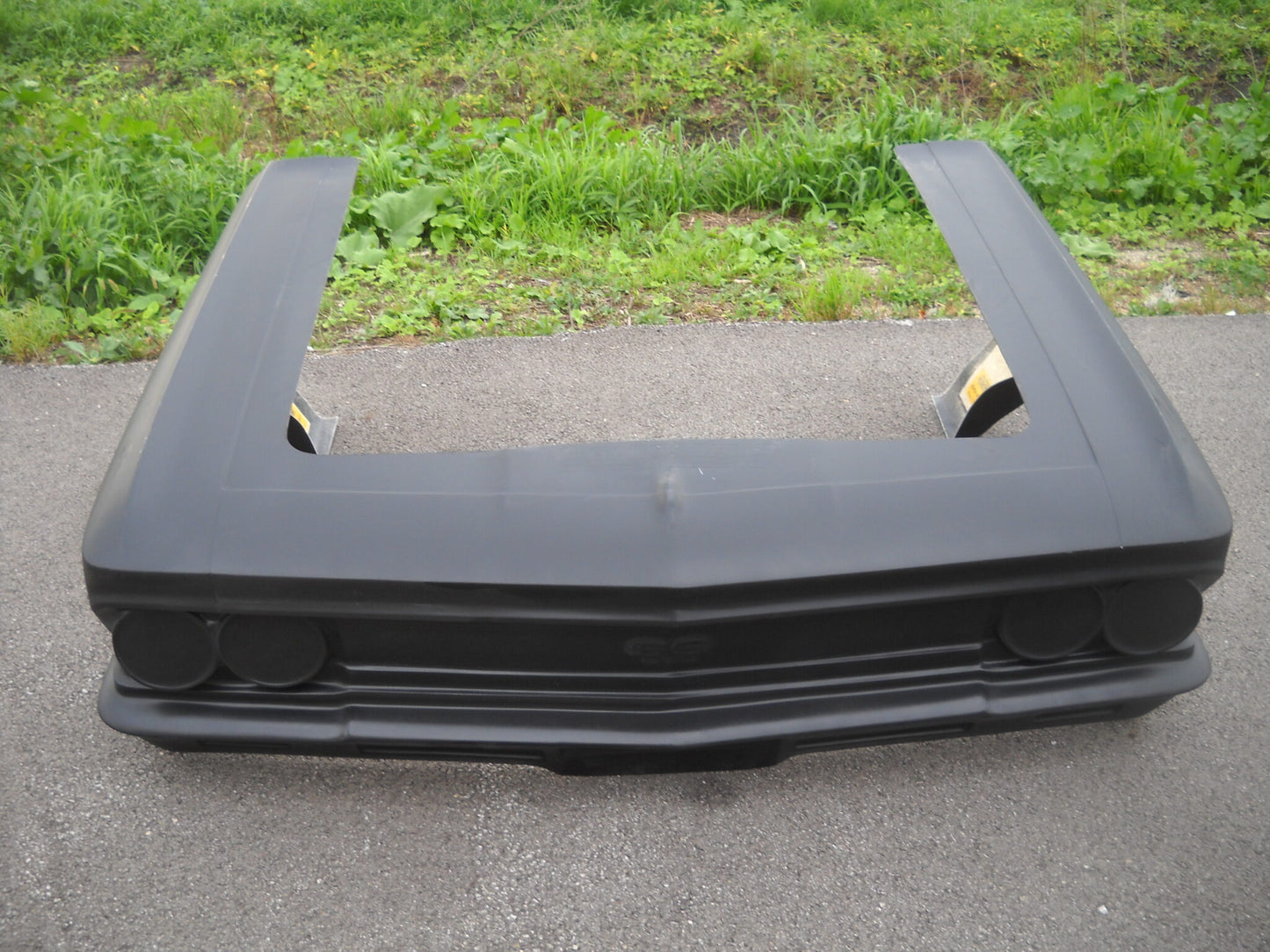 1964-1965 Chevelle Front Inner Fiberglass Fenders (Pair) - Glasstek MS037 - view 2