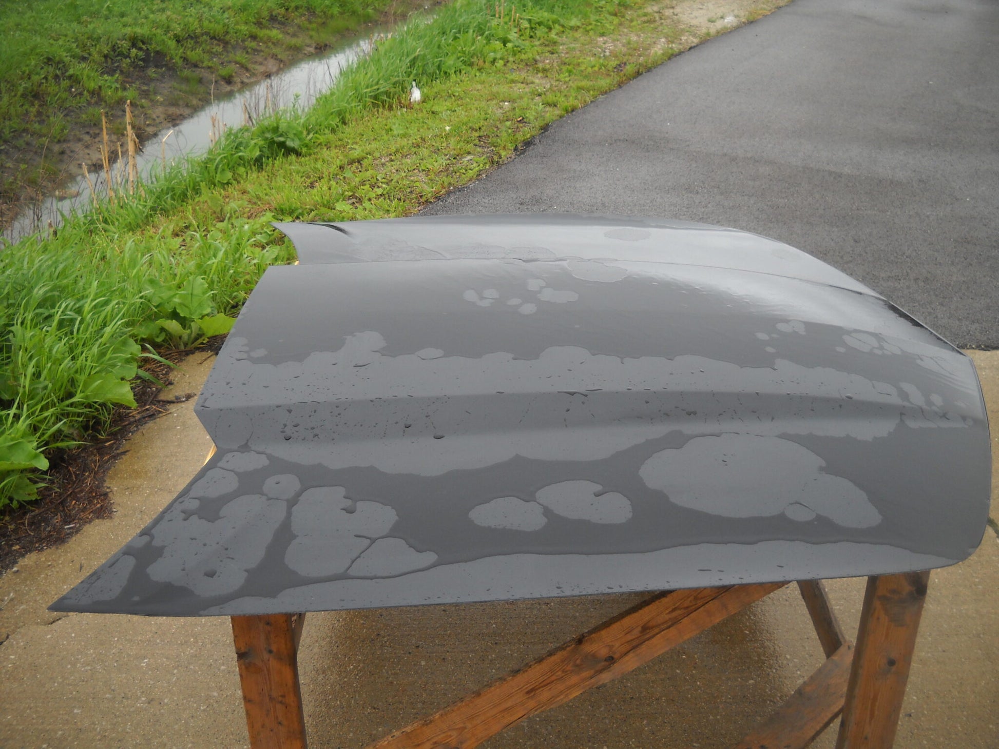2010-2014 Camaro Extended 2" (Stock Style)Cowl Induction Pin-On Fiberglass Hood - Glasstek H1275 - view 2