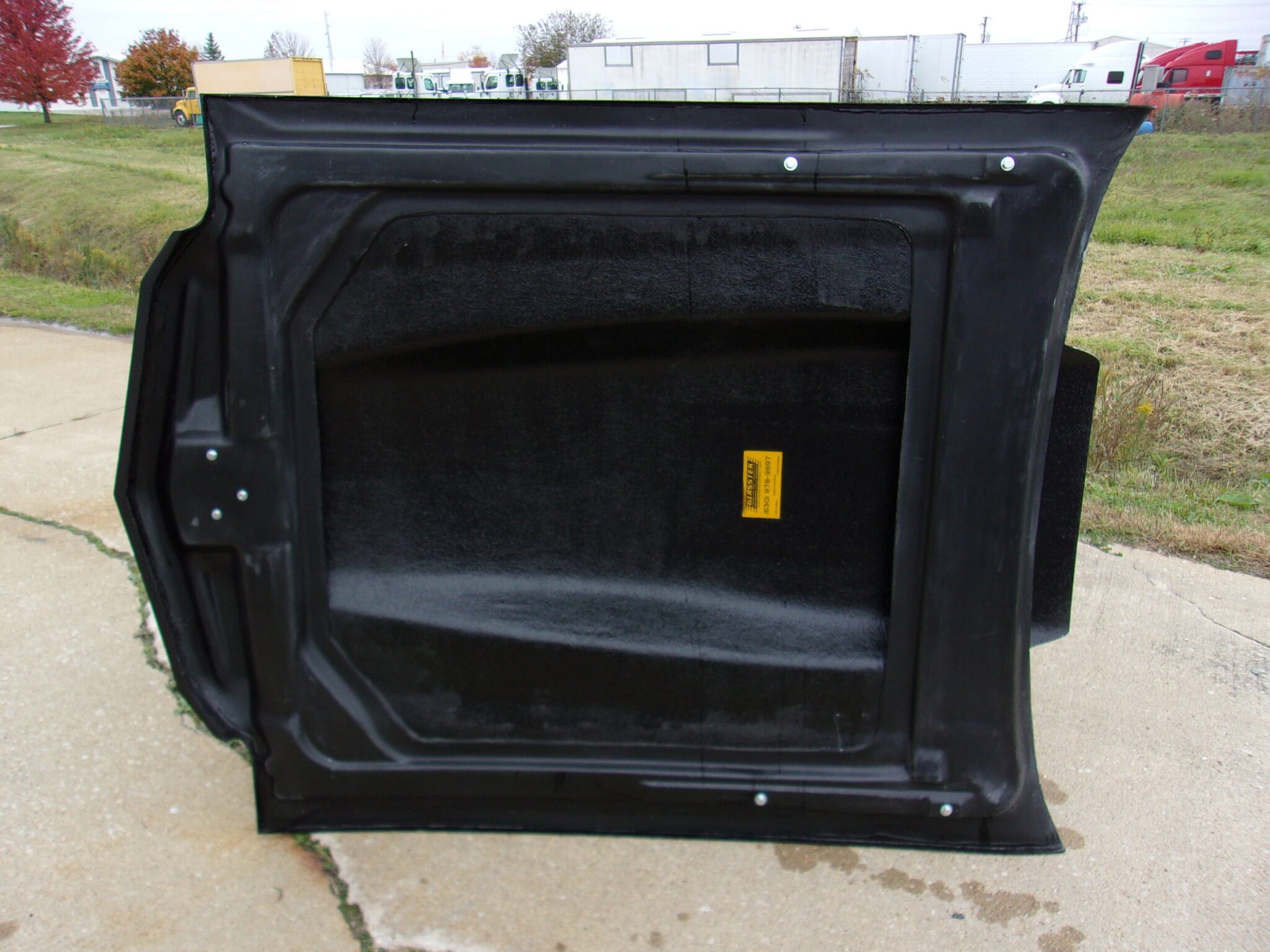 1970-1972 Monte Carlo 5" Sunoco / Bubble Style Bolt-On Fiberglass Hood - Glasstek H1338 - view 3