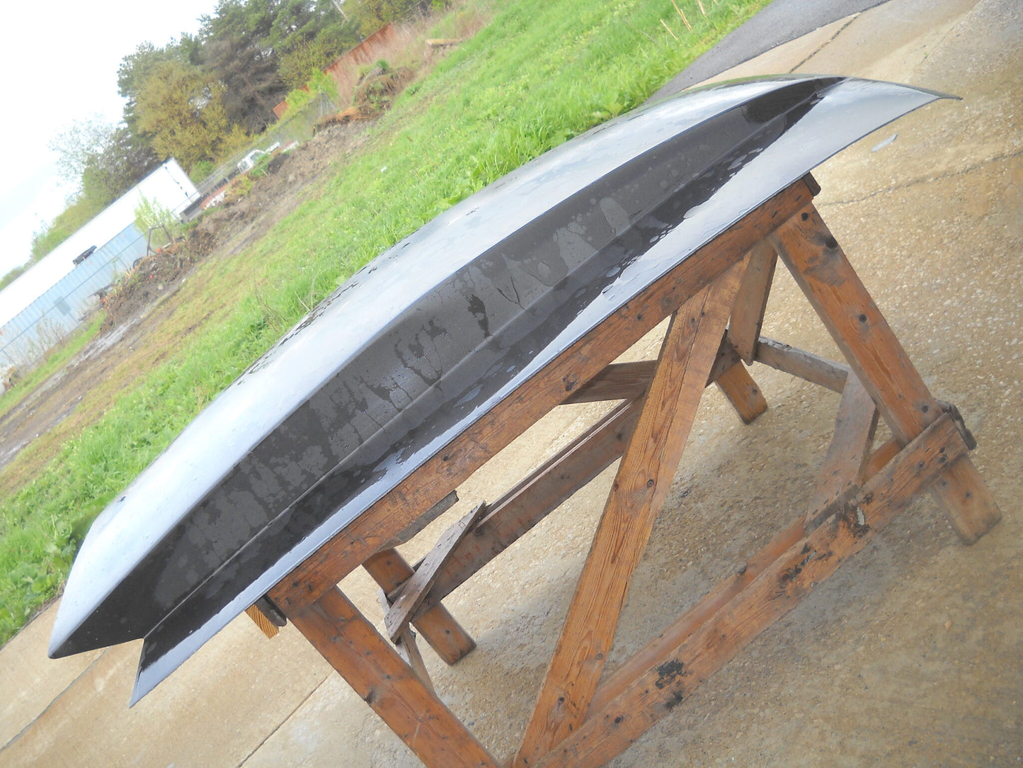1969 / 1973-1976 Barracuda 5" Sunoco / Bubble Style Bolt-On Fiberglass Hood - Glasstek H7096 - view 6