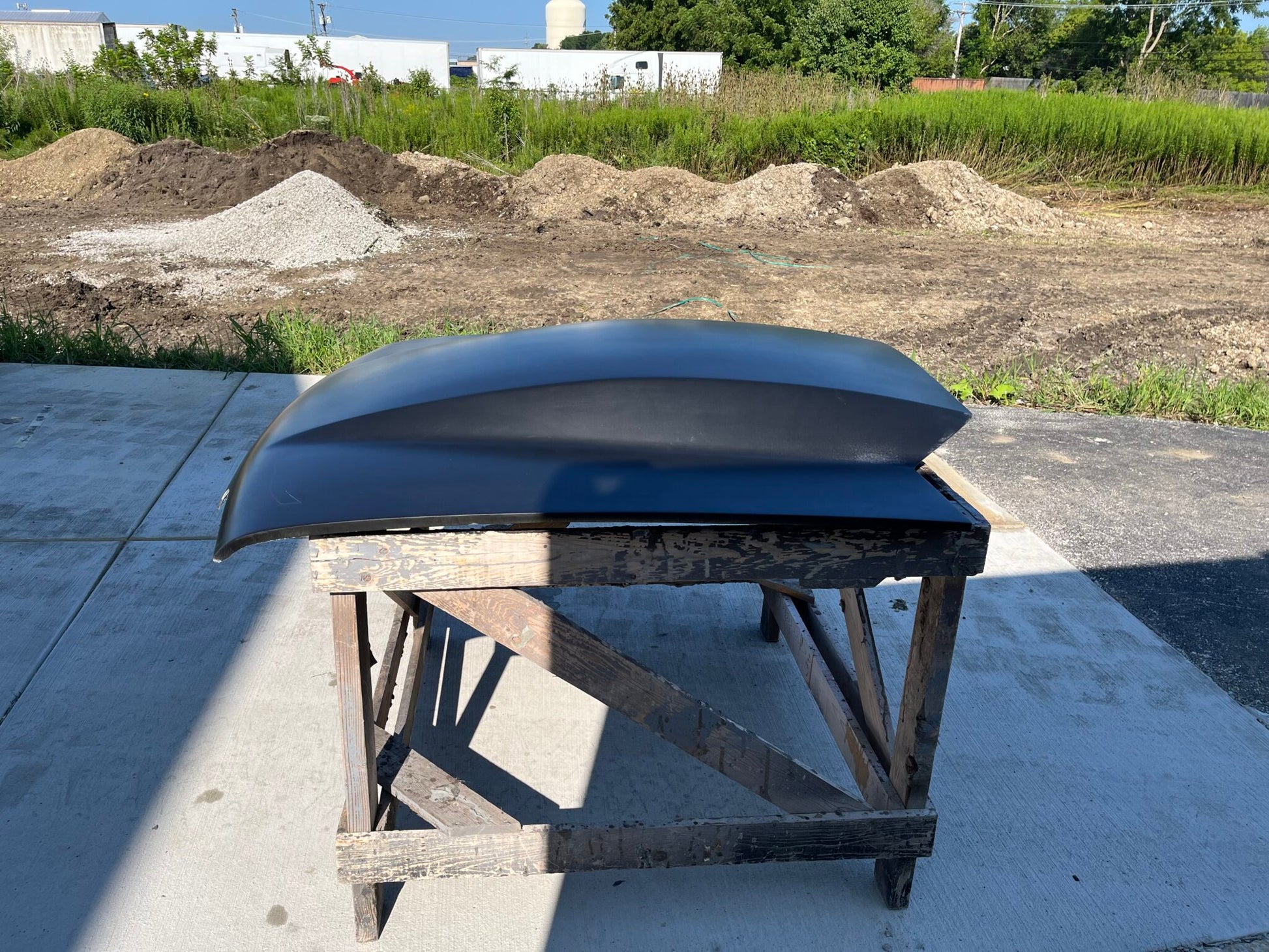 1987-1993 Mustang 4 1/2" Sunoco / Bubble Style Bolt-On Fiberglass Hood - Glasstek H9107 - view 3