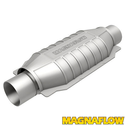 Magnaflow Perf Exhaust Catalytic Converter - Universal-Fit - 2.5 in Inlet - 2.5 in Outlet - Oval - 5.5 x 12 in Case -