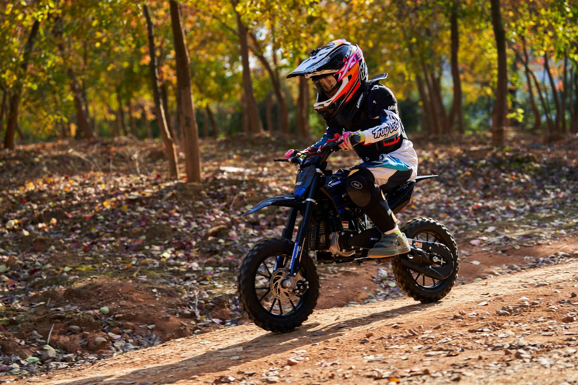 MotoTec Thunder 50cc 2-Stroke Kids Gas Dirt Bike Green - view 9