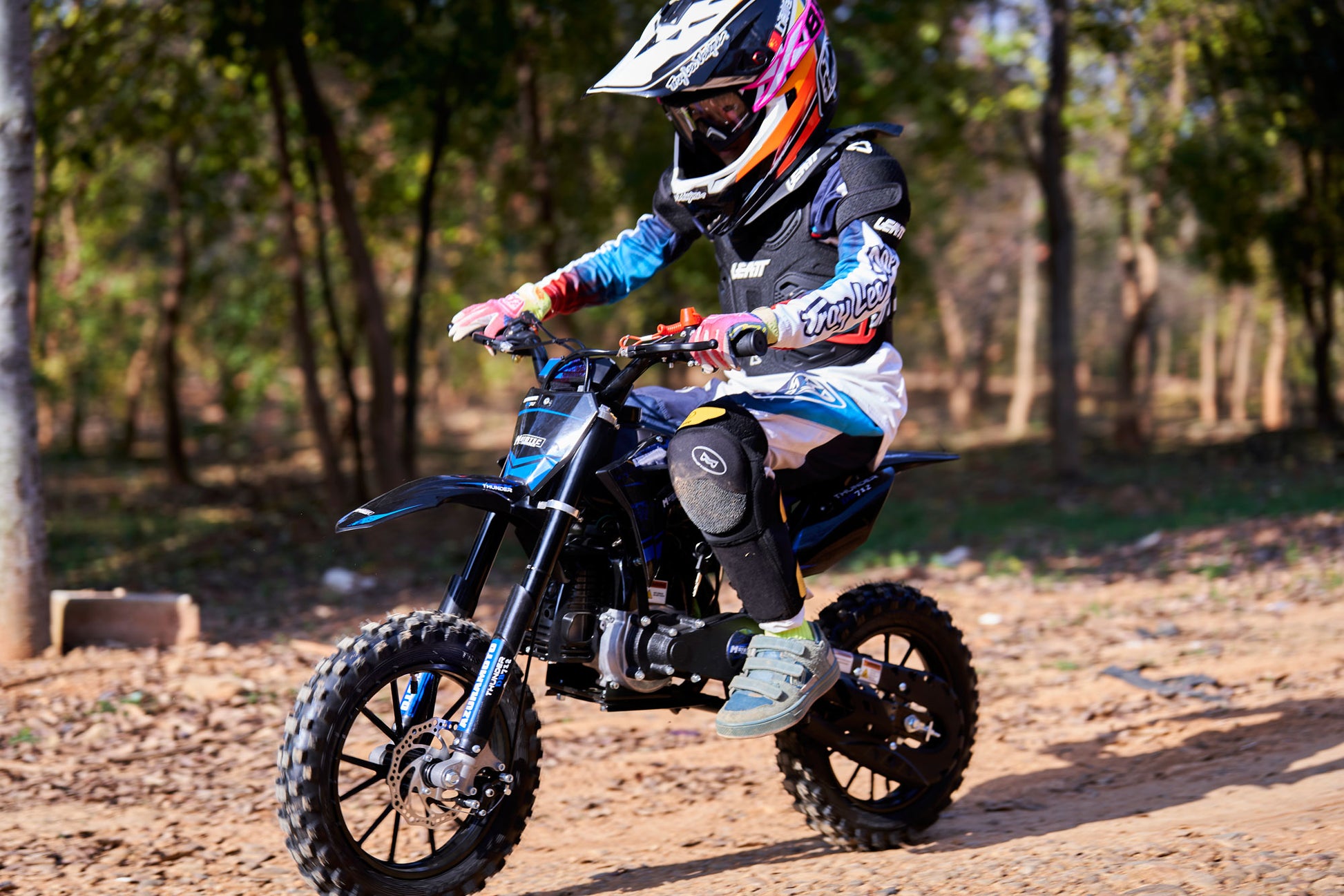 MotoTec Thunder 50cc 2-Stroke Kids Gas Dirt Bike Red - view 8